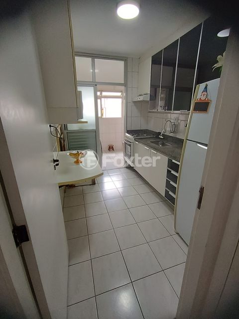 Image 8 - 888056