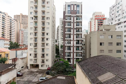 Image 13 - 888058
