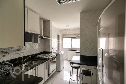 Image 9 - 888083