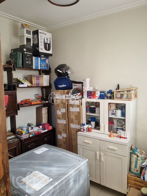 Image 4 - 888088