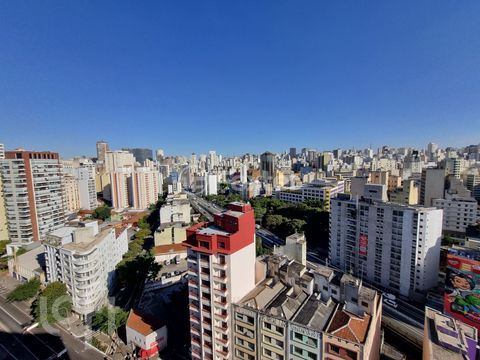 Image 15 - 888088