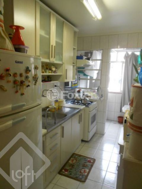 Image 10 - 888089