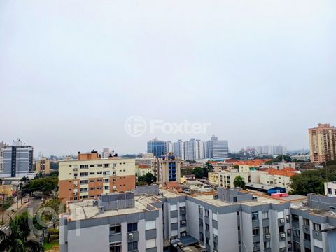 Image 17 - 888095