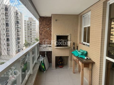 Image 14 - 888103
