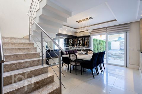 Image 9 - 888108