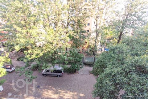 Image 7 - 888110