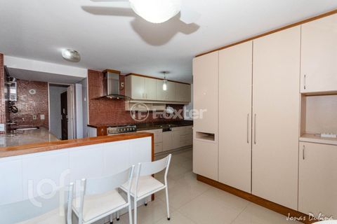 Image 9 - 888110