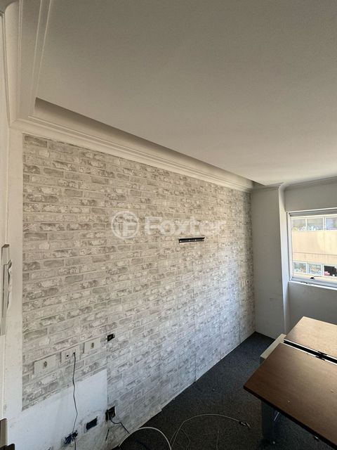 Image 9 - 888118