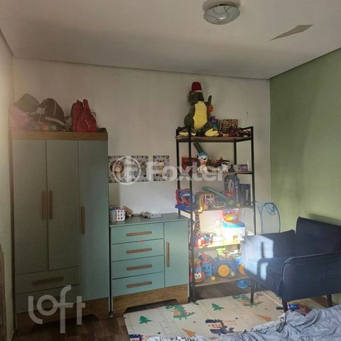 Image 9 - 888122