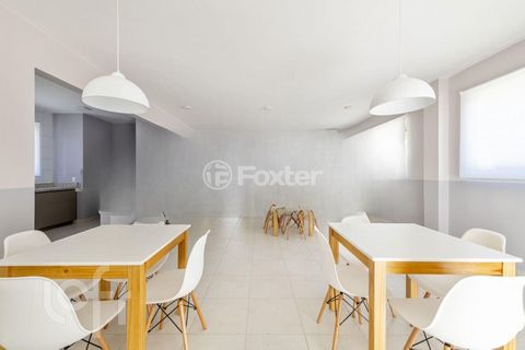 Image 16 - 888130
