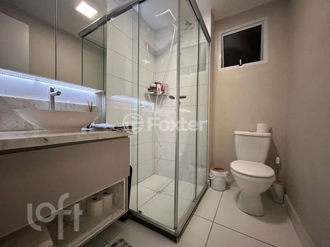 Image 8 - 888130