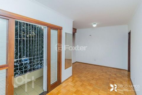 Image 9 - 888139