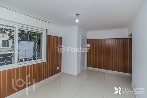 Image 1 - 888139
