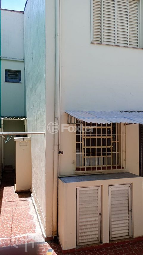 Image 8 - 888256