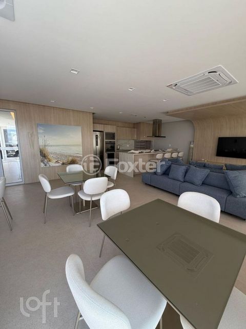 Image 7 - 888259