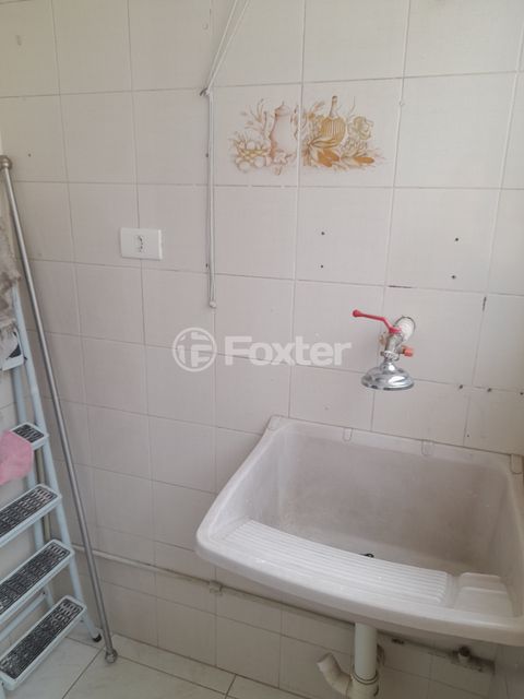 Image 9 - 888262