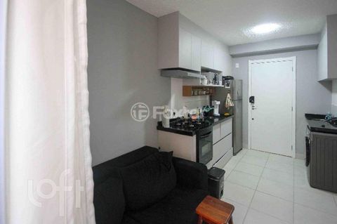 Image 3 - 888263