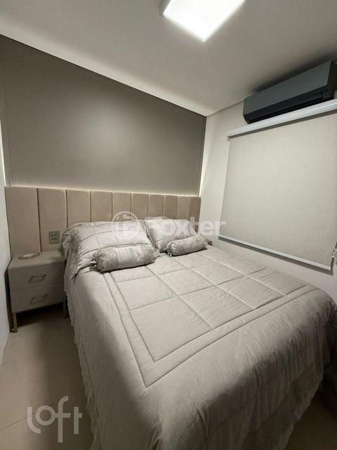 Image 8 - 888288