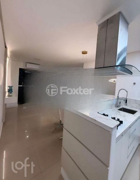 Image 7 - 888288