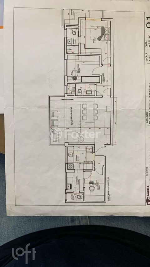 Image 15 - 888312