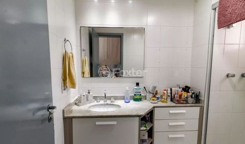 Image 6 - 888318