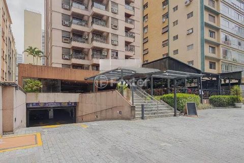 Image 8 - 888379