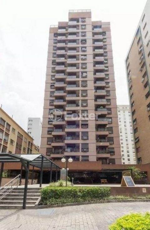 Image 12 - 888379
