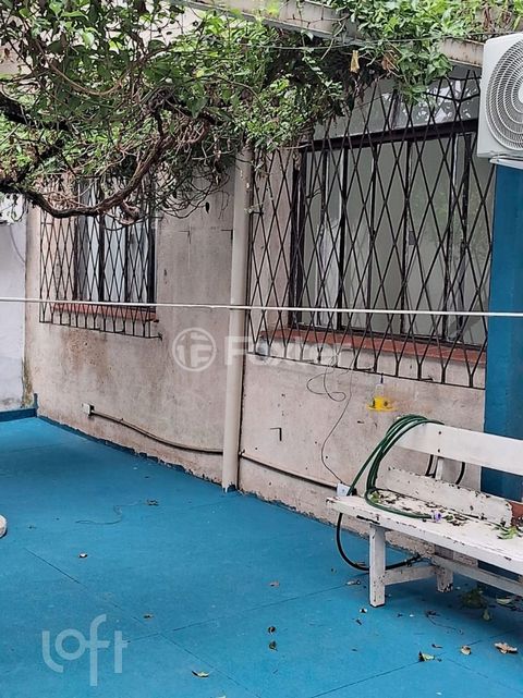 Image 7 - 888387