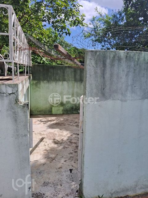 Image 9 - 888395