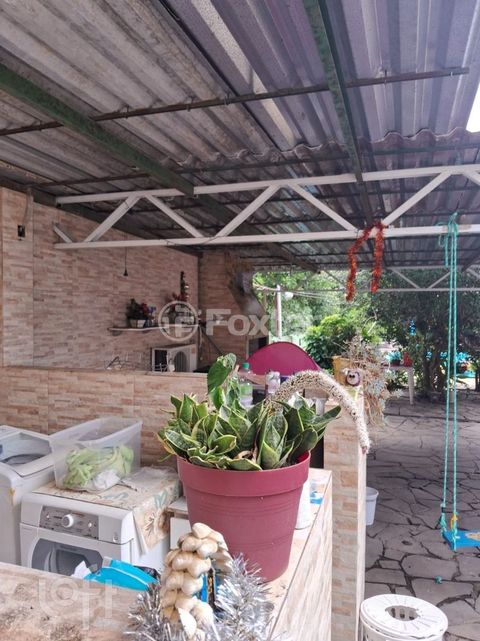 Image 17 - 888395