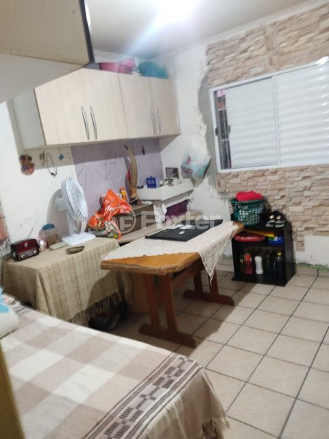 Image 1 - 888404