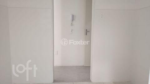 Image 6 - 888407