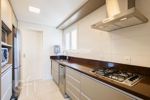 Image 7 - 888418