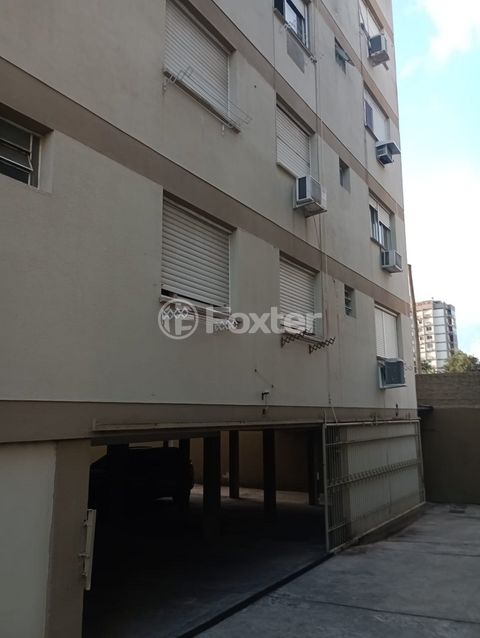 Image 9 - 888419