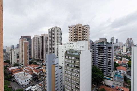 Image 5 - 888498