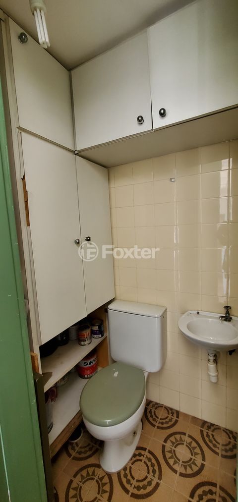 Image 7 - 888498