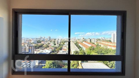 Image 18 - 888506