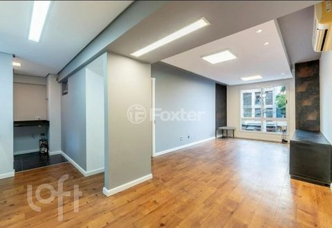 Image 4 - 888517