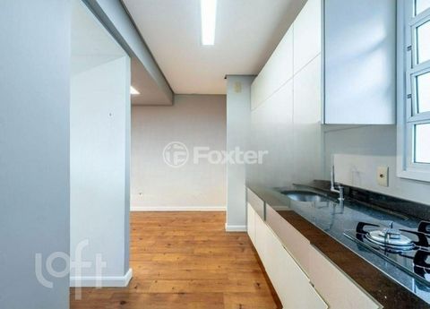 Image 5 - 888517