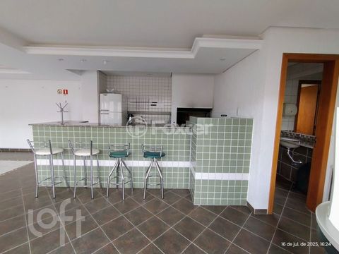 Image 6 - 888541