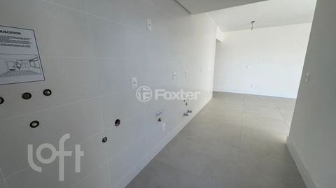 Image 4 - 888559