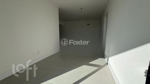 Image 3 - 888559