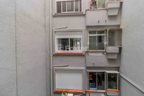 Image 4 - 888560