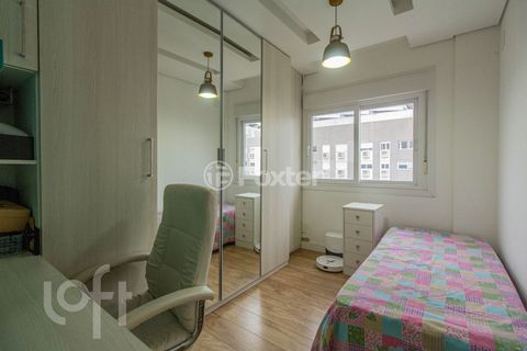 Image 11 - 888566