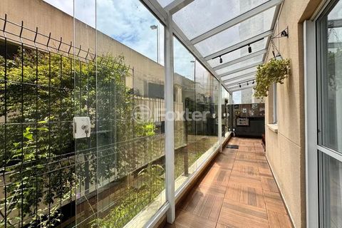 Image 17 - 888572