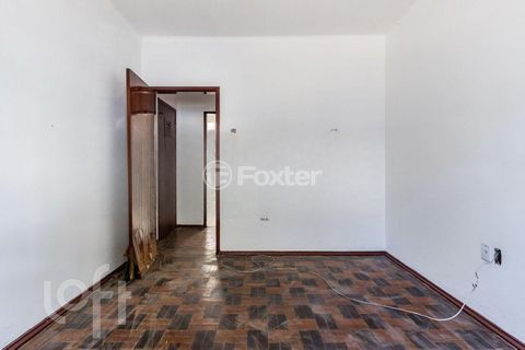 Image 3 - 888574