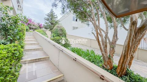 Image 3 - 888585