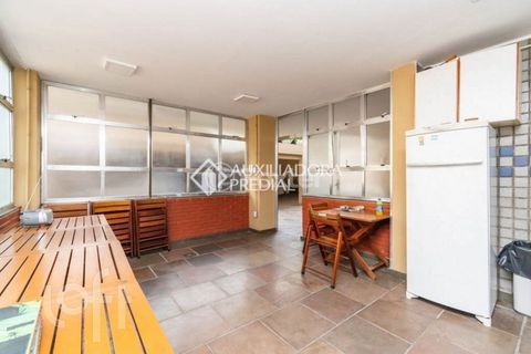 Image 9 - 888585