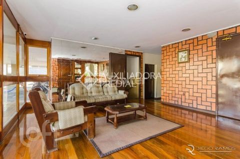 Image 6 - 888585