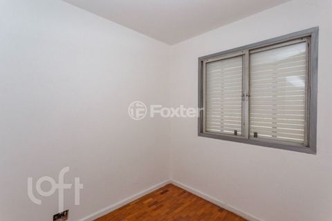 Image 19 - 888595